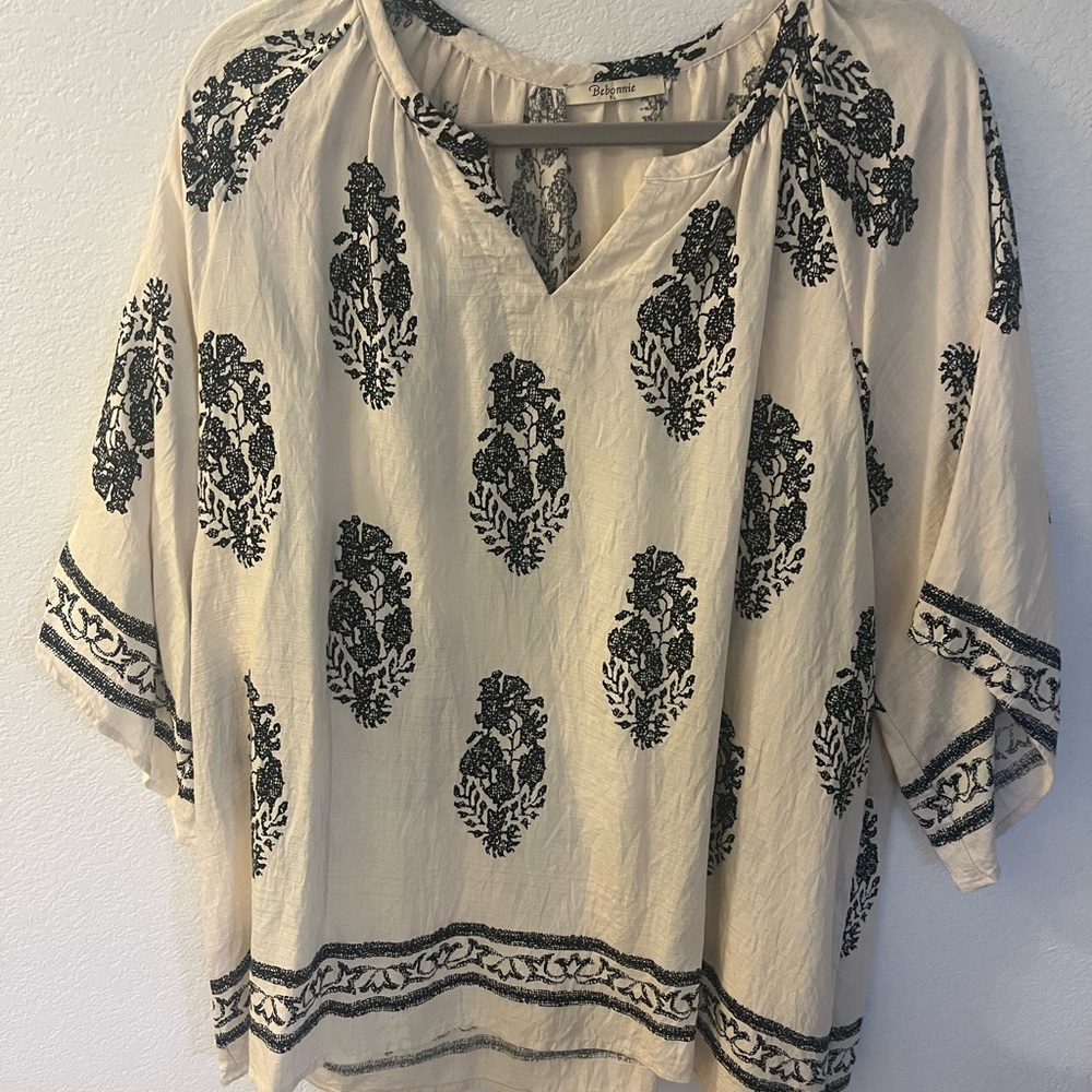 Women's Cream and Black Patterned Top